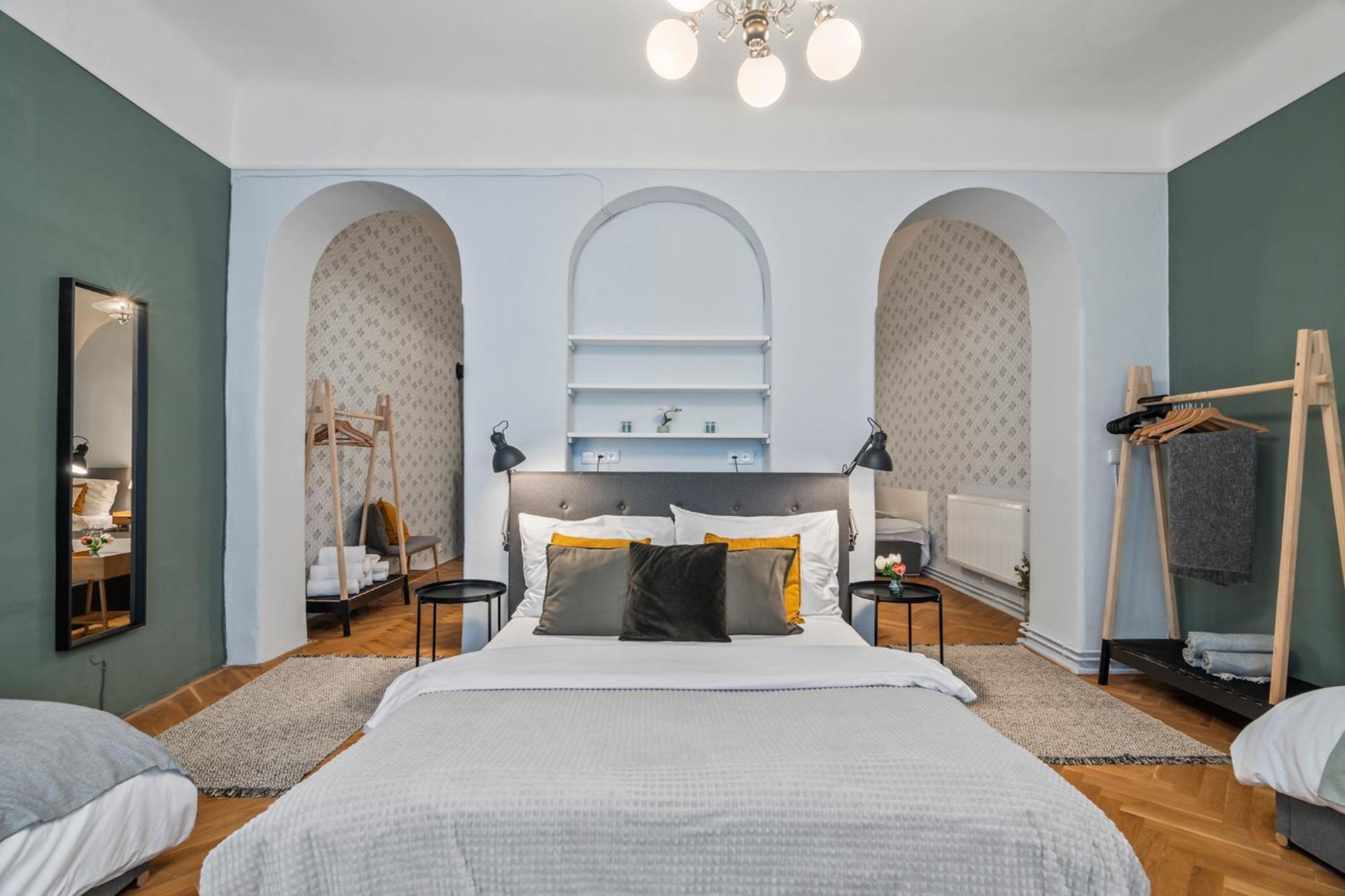 Charles Bridge Historical Apts By Michal&friends Apartment Prag